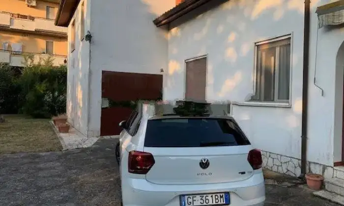 Rexer-Latina-Villa-unifamiliare-via-Corioli-Montello-Ferriere-Latina-Garage