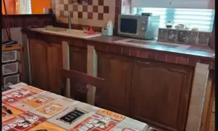 Rexer-Montasola-Due-appartamenti-in-vendita-in-via-Portella-a-Montasola-Cucina