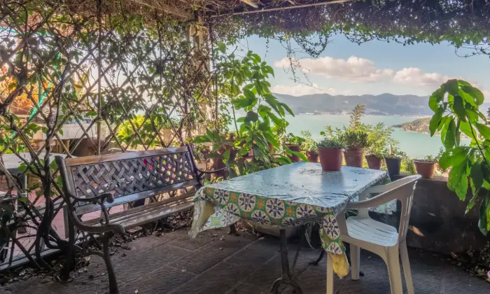 Rexer-Lerici-Panoramico-e-luminoso-bilocale-duplex-con-terrazza-esclusiva-ALTRO