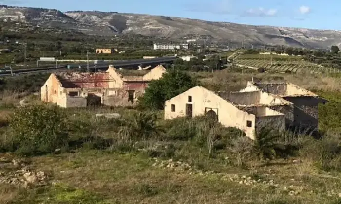 Rexer-Noto-Rustico-Casale-con-terreno-Terrazzo