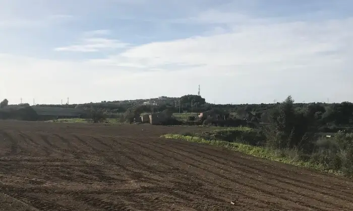 Rexer-Noto-Rustico-Casale-con-terreno-Terrazzo