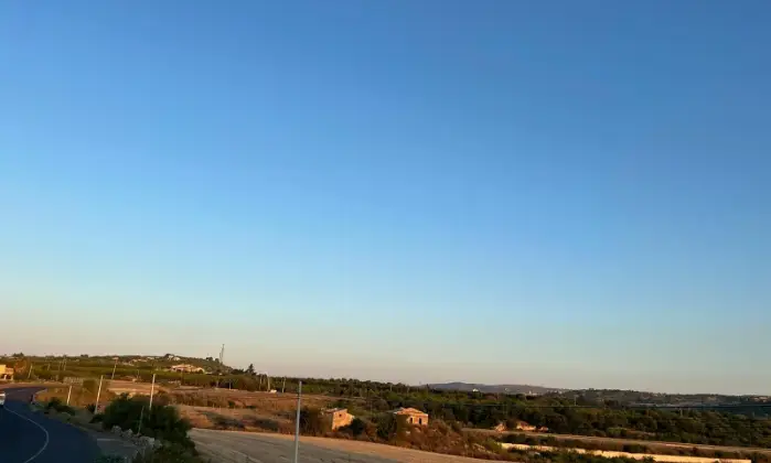 Rexer-Noto-Rustico-Casale-con-terreno-Terrazzo