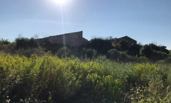 Rexer-Noto-Rustico-Casale-con-terreno-Terrazzo