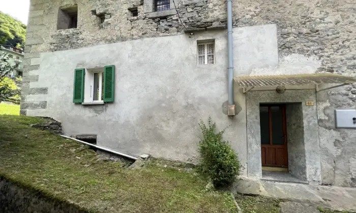 Rexer-Baceno-Splendida-casa-del-con-terreno-Garage