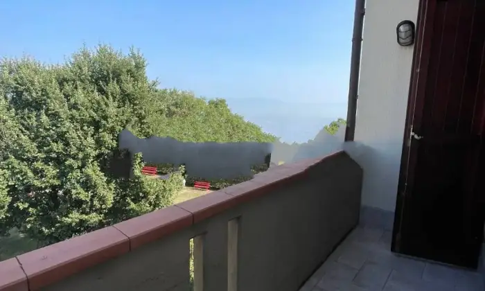 Rexer-Larciano-Vendesi-villa-in-via-Santa-Caterina-Mungherino-Larciano-Terrazzo