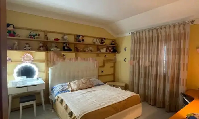 Rexer-Larciano-Vendesi-villa-in-via-Santa-Caterina-Mungherino-Larciano-CameraDaLetto