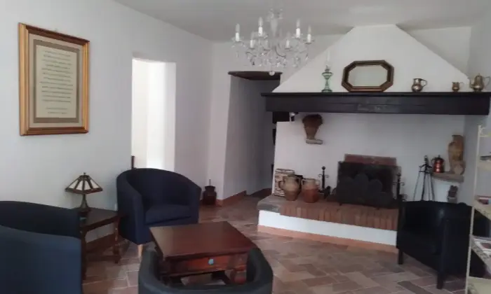 Rexer-Cavriglia-Rustico-Casale-in-Vendita-in-Montegonzi-Salone