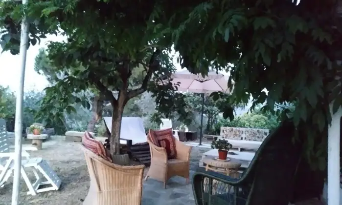 Rexer-Cavriglia-Rustico-Casale-in-Vendita-in-Montegonzi-Terrazzo