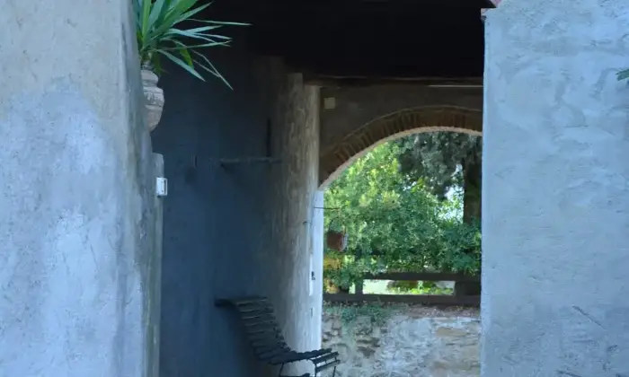 Rexer-Cavriglia-Rustico-Casale-in-Vendita-in-Montegonzi-Terrazzo
