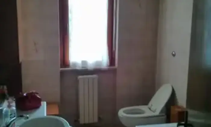 Rexer-Teramo-Appartamento-a-due-passi-dall-universit-Bagno