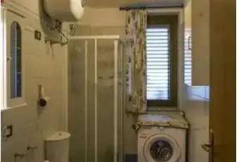 Rexer-Mascali-Trilocale-in-vendita-in-via-Carrata-Bagno