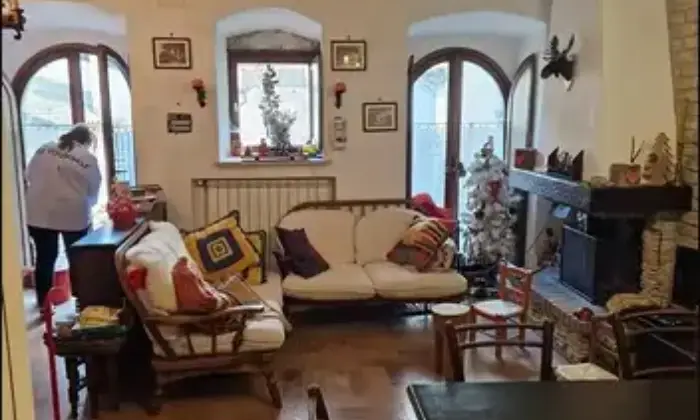 Rexer-Rocca-Pia-Casa-con-ingresso-indipendente-in-vendita-a-Rocca-pia-Altro