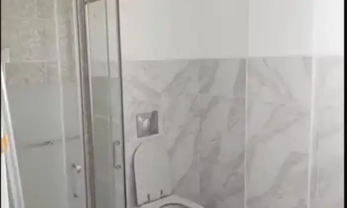 Rexer-Casazza-Appartamento-in-vendita-in-via-Ugo-Foscolo-a-Casazza-Bagno