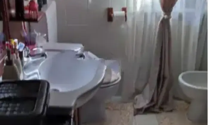 Rexer-Massa-Trilocale-in-vendita-in-viale-Roma-Bagno