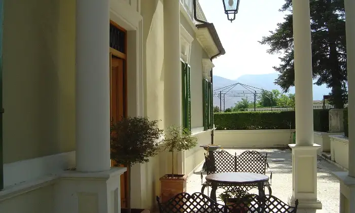 Rexer-Introdacqua-CasaleVilla-stile-liberty-in-Sulmona-Altro