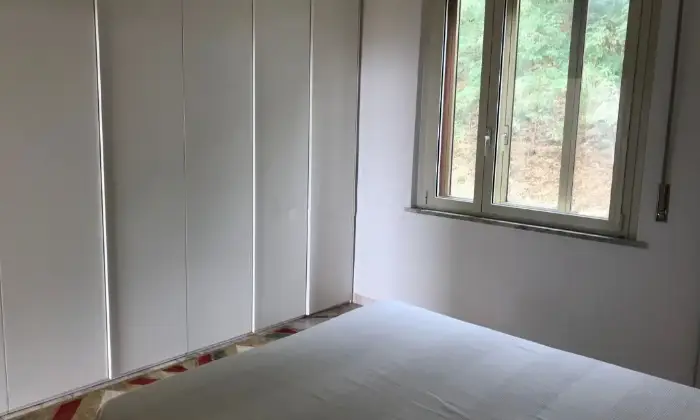 Rexer-Guglionesi-Appartamento-su-due-piani-in-vendita-in-viale-Margherita-CAMERA-DA-LETTO