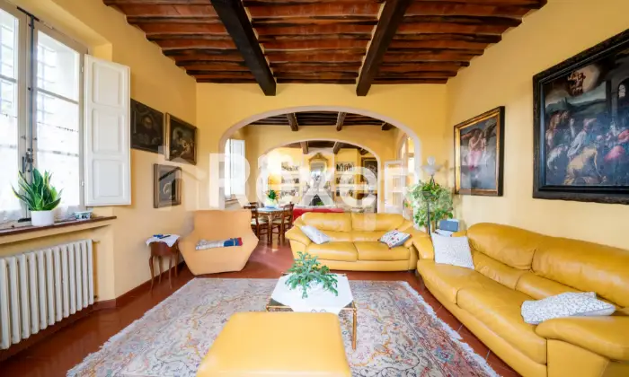 Rexer-Fucecchio-Splendida-villa-dal-fascino-storico-e-comfort-moderno-SALONE