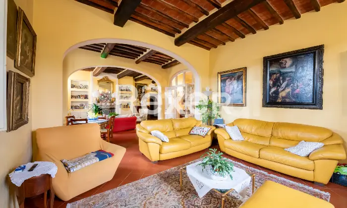 Rexer-Castelfranco-di-sotto-Splendida-villa-dal-fascino-storico-e-comfort-moderno-SALONE