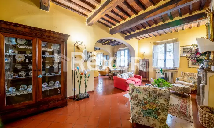 Rexer-Castelfranco-di-sotto-Splendida-villa-dal-fascino-storico-e-comfort-moderno-SALONE