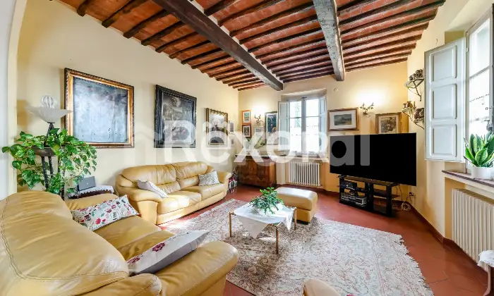 Rexer-Castelfranco-di-sotto-Splendida-villa-dal-fascino-storico-e-comfort-moderno-SALONE