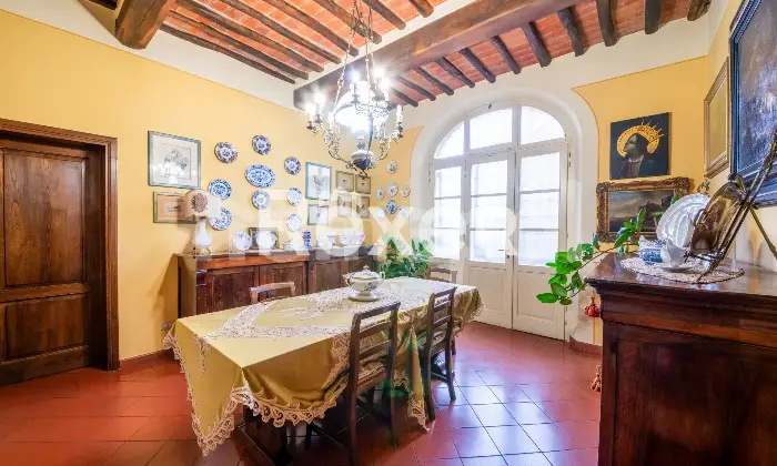 Rexer-Castelfranco-di-sotto-Splendida-villa-dal-fascino-storico-e-comfort-moderno-SALONE