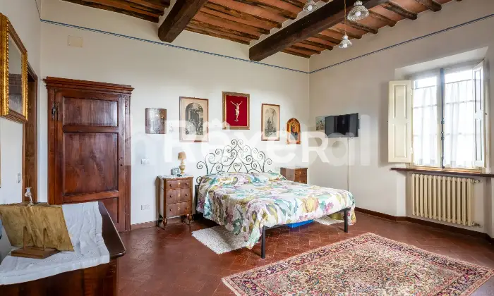Rexer-Castelfranco-di-sotto-Splendida-villa-dal-fascino-storico-e-comfort-moderno-CAMERA-DA-LETTO
