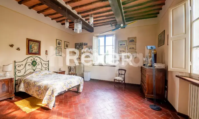 Rexer-Castelfranco-di-sotto-Splendida-villa-dal-fascino-storico-e-comfort-moderno-CAMERA-DA-LETTO
