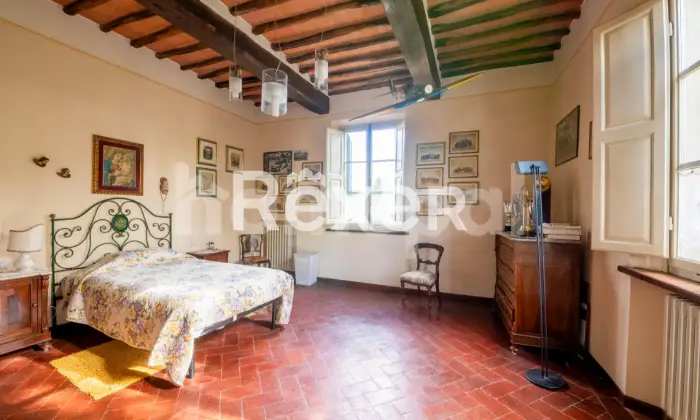 Rexer-Fucecchio-Splendida-villa-dal-fascino-storico-e-comfort-moderno-CAMERA-DA-LETTO
