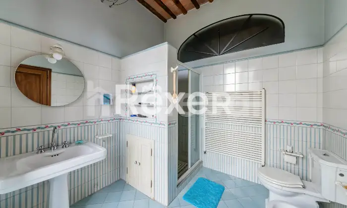 Rexer-Castelfranco-di-sotto-Splendida-villa-dal-fascino-storico-e-comfort-moderno-BAGNO