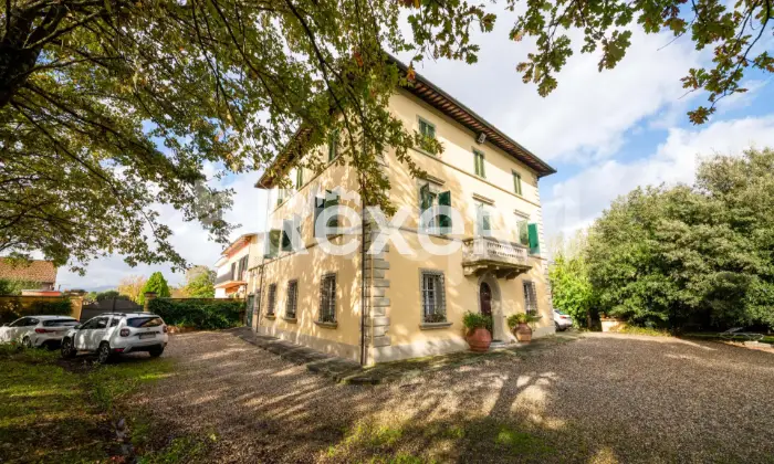 Rexer-Fucecchio-Splendida-villa-dal-fascino-storico-e-comfort-moderno-ESTERNO