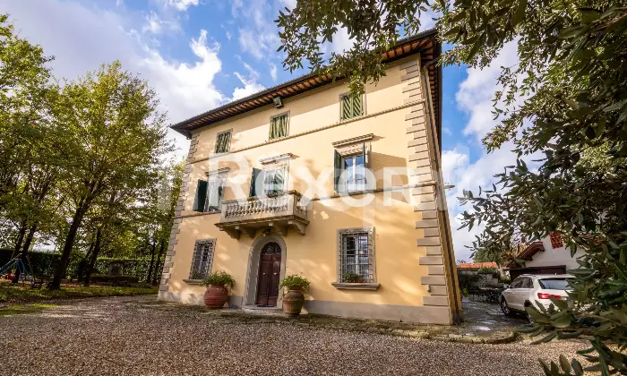 Rexer-Castelfranco-di-sotto-Splendida-villa-dal-fascino-storico-e-comfort-moderno-ESTERNO