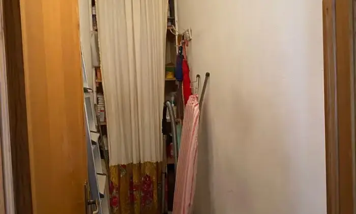 Rexer-Vinci-Appartamento-primo-ultimo-piano-libero-su-lati-grande-garage-Altro