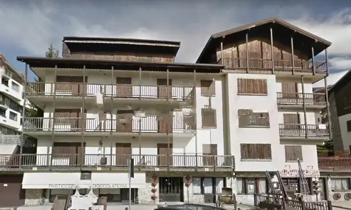 Rexer-Sestriere-Appartamento-via-Pinerolo-Colle-Sestriere-Sestriere-Garage