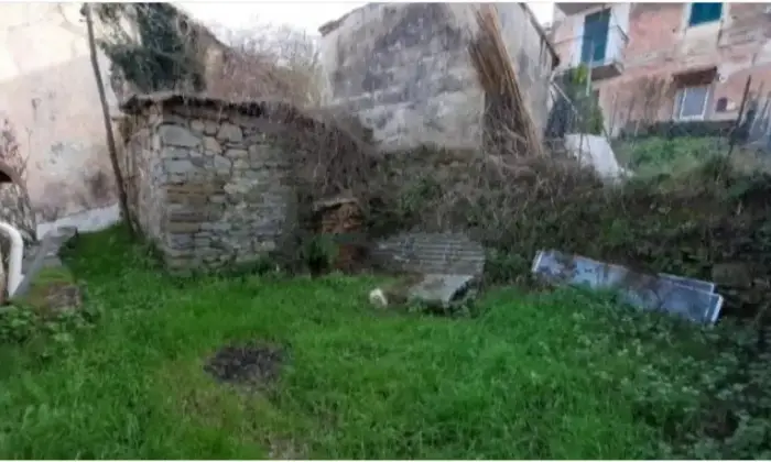 Rexer-La-Spezia-Casa-di-paese-in-via-delle-Polle-Biassa-La-Spezia-Giardino