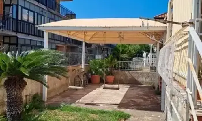 Rexer-Santa-Venerina-Appartamento-con-ingresso-singologiardino-Giardino