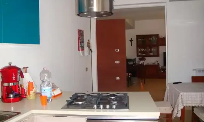 Rexer-Gela-Immobile-Ristrutturato-Centro-Storico-con-Garage-Cucina
