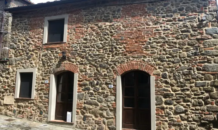 Rexer-Bucine-Casa-in-vendita-nel-romantico-borgo-di-Pietraviva-Altro
