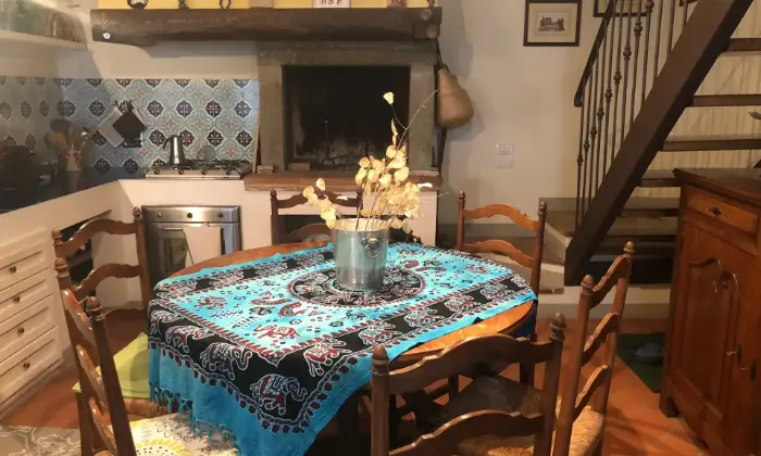 Rexer-Bucine-Casa-in-vendita-nel-romantico-borgo-di-Pietraviva-Cucina