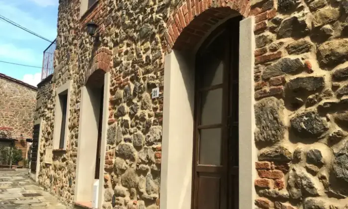 Rexer-Bucine-Casa-in-vendita-nel-romantico-borgo-di-Pietraviva-Altro