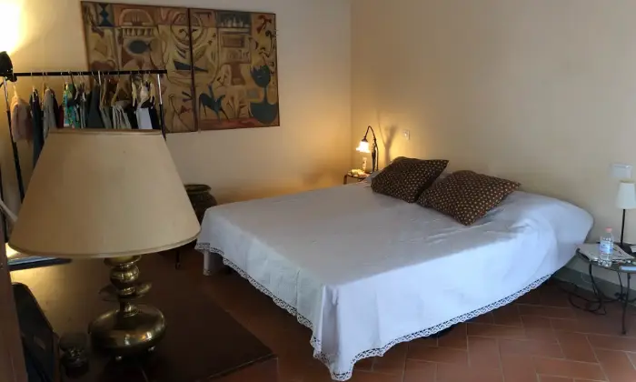 Rexer-Bucine-Casa-in-vendita-nel-romantico-borgo-di-Pietraviva-CameraDaLetto