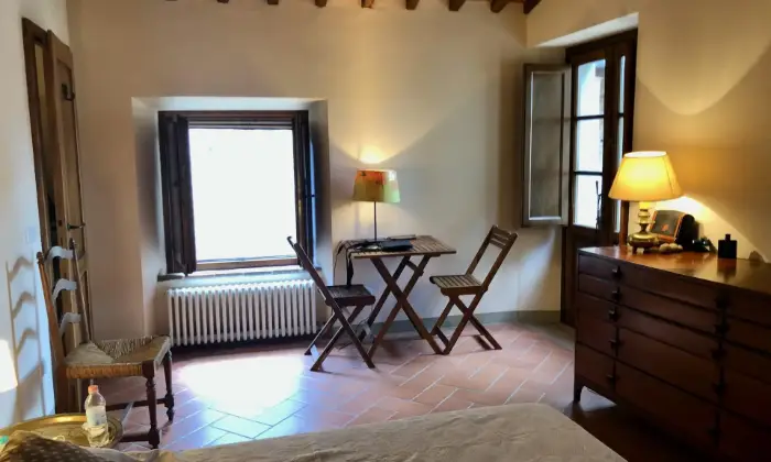 Rexer-Bucine-Casa-in-vendita-nel-romantico-borgo-di-Pietraviva-CameraDaLetto