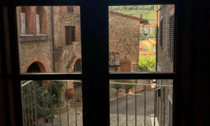 Rexer-Bucine-Casa-in-vendita-nel-romantico-borgo-di-Pietraviva-Terrazzo