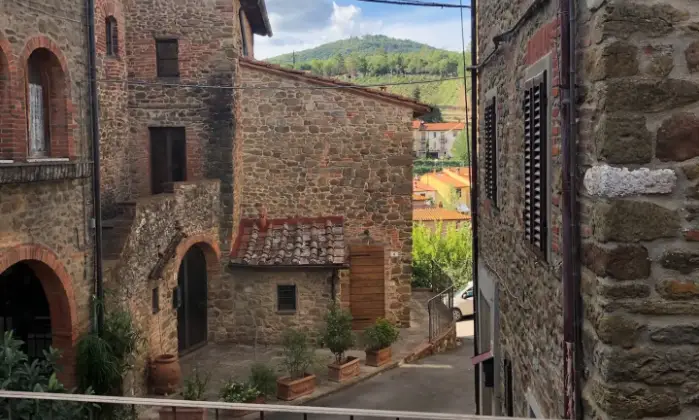 Rexer-Bucine-Casa-in-vendita-nel-romantico-borgo-di-Pietraviva-Terrazzo