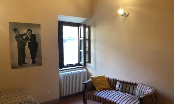 Rexer-Bucine-Casa-in-vendita-nel-romantico-borgo-di-Pietraviva-CameraDaLetto