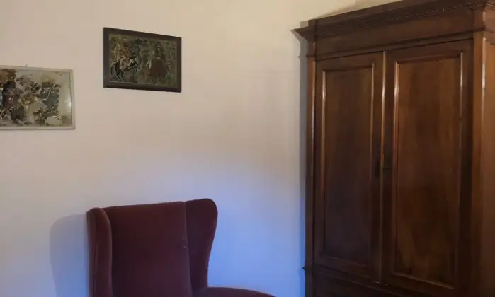 Rexer-Bucine-Casa-in-vendita-nel-romantico-borgo-di-Pietraviva-CameraDaLetto