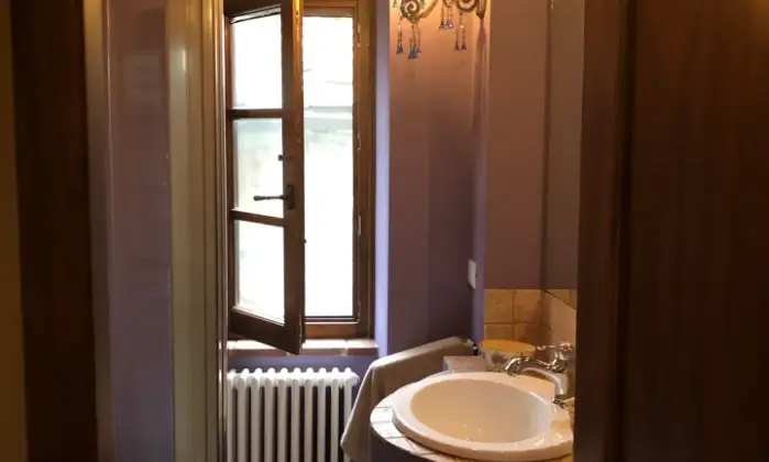 Rexer-Bucine-Casa-in-vendita-nel-romantico-borgo-di-Pietraviva-Bagno