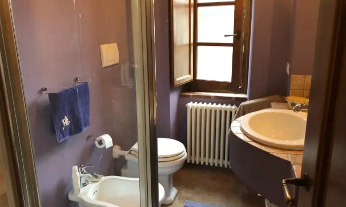 Rexer-Bucine-Casa-in-vendita-nel-romantico-borgo-di-Pietraviva-Bagno