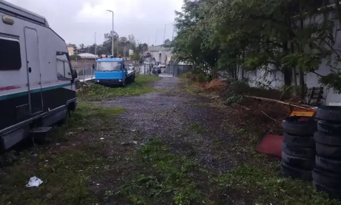 Rexer-Roma-Affitto-Capannone-Casal-del-marmo-mq-mq-Giardino