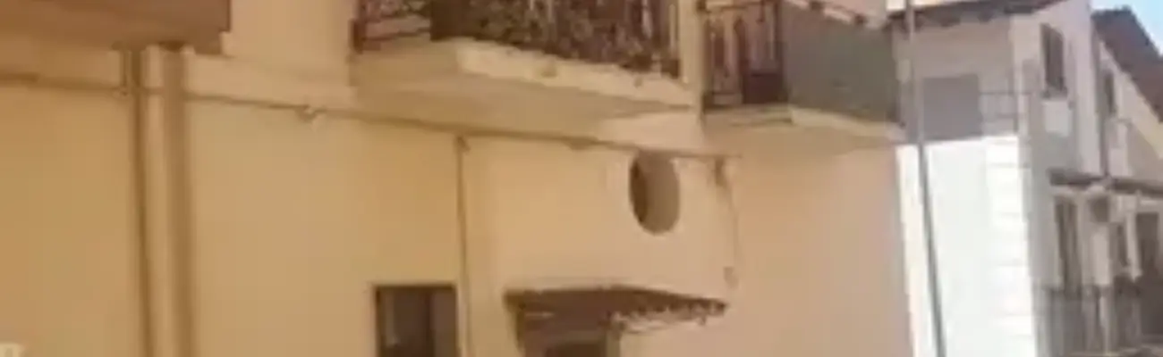 Rexer-Ventimiglia-di-Sicilia-Intera-proprieta-di-appartamenti-Terrazzo