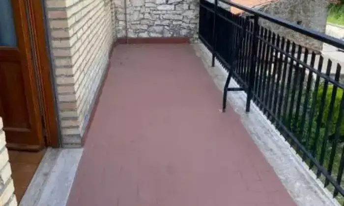 Rexer-Anticoli-Corrado-Trilocale-via-Vincenzo-Carboni-ad-Anticoli-Corrado-Terrazzo